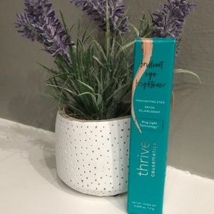 Thrive Causemetics Eye Brightener